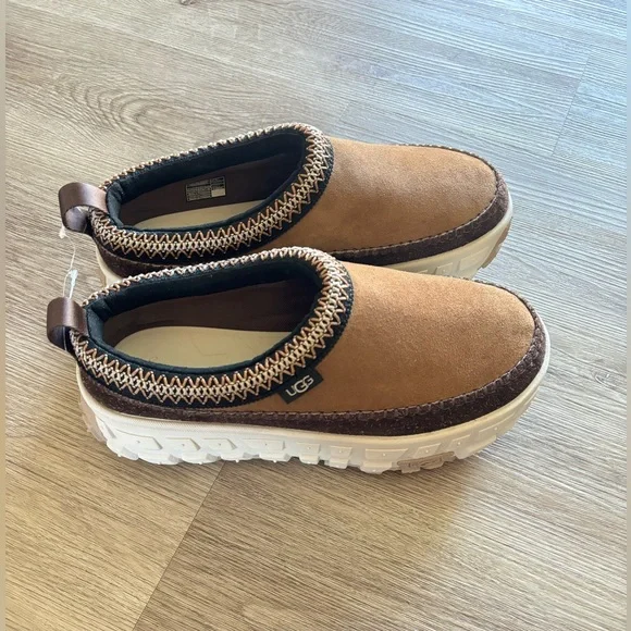 Men’s UGG Venture Daze Slip-Ons